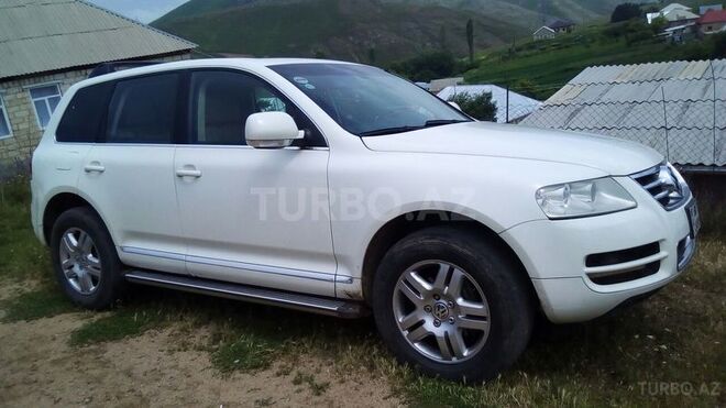 Volkswagen Touareg 2005, 230,000 km - 3.2 l - Şəki