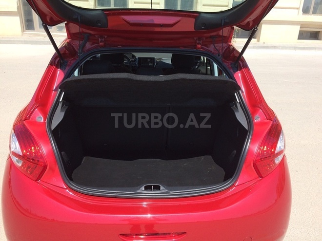 Peugeot 208 2013, 15,000 km - 1.6 l - Bakı
