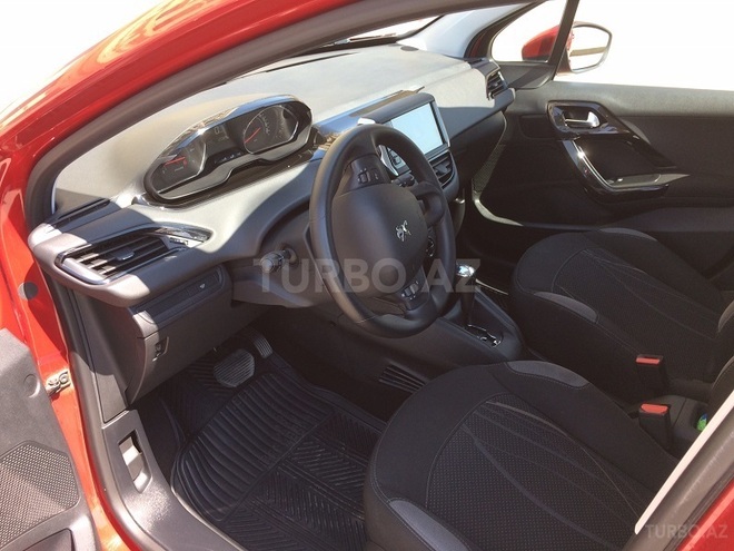 Peugeot 208 2013, 15,000 km - 1.6 l - Bakı
