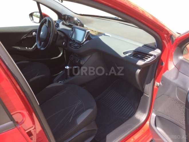 Peugeot 208 2013, 15,000 km - 1.6 l - Bakı