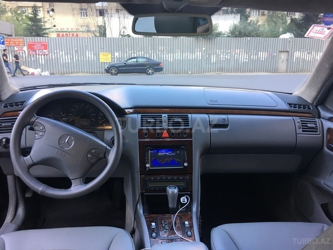Mercedes E 320 2000, 270,000 km - 3.2 l - Bakı