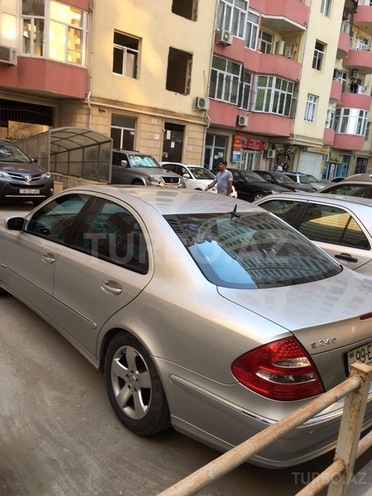 Mercedes E 240 2004, 157,000 km - 2.6 l - Bakı