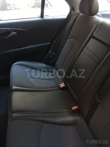 Mercedes E 240 2004, 157,000 km - 2.6 l - Bakı