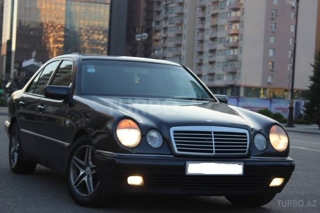Mercedes E 240 1999, 335,000 km - 2.4 л - Bakı