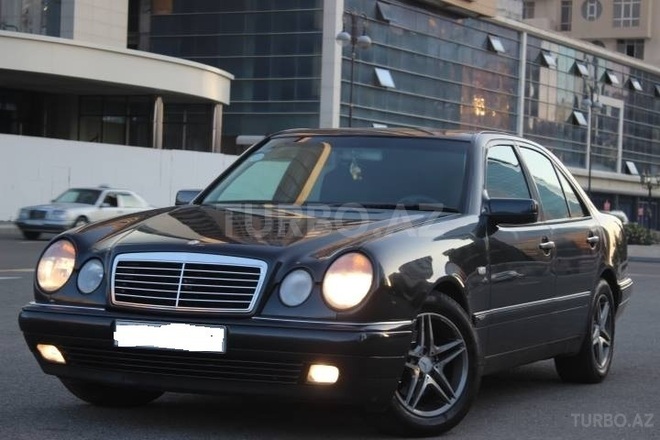 Mercedes E 240 1999, 335,000 km - 2.4 л - Bakı