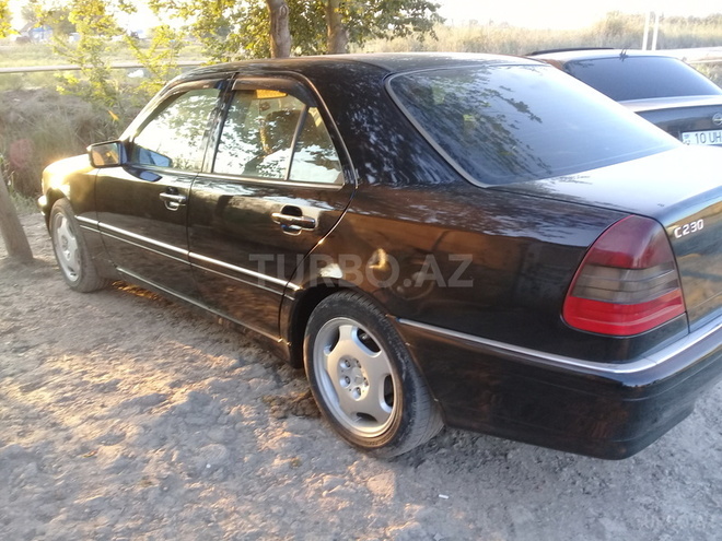 Mercedes C 230 2000, 148,000 km - 2.3 l - Sabirabad