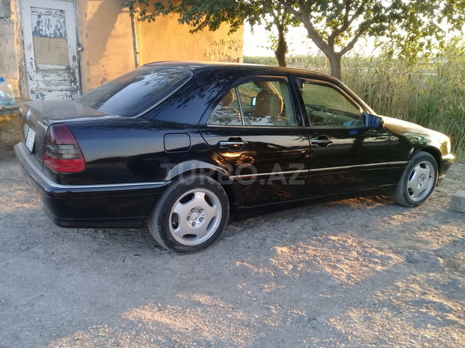 Mercedes C 230 2000, 148,000 km - 2.3 l - Sabirabad