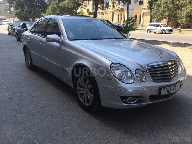 Mercedes E 220 2006, 198,000 km - 2.2 l - Bakı