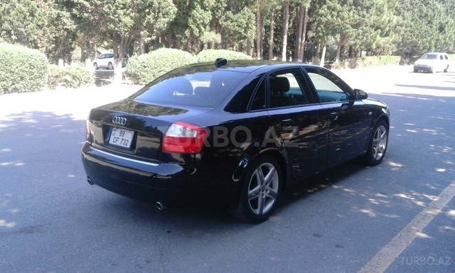 Audi A4 2003, 225,000 km - 1.8 l - Sumqayıt