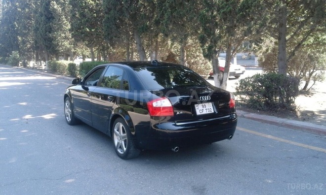 Audi A4 2003, 225,000 km - 1.8 l - Sumqayıt