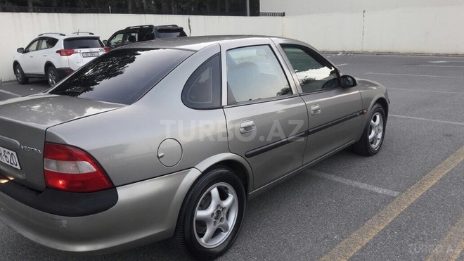 Opel Vectra 1999, 226,000 km - 2.0 l - Sumqayıt