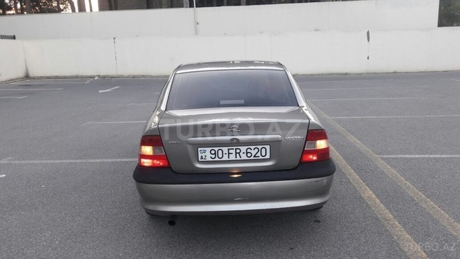 Opel Vectra 1999, 226,000 km - 2.0 l - Sumqayıt
