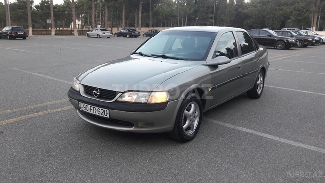 Opel Vectra 1999, 226,000 km - 2.0 l - Sumqayıt