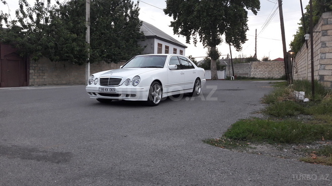 Mercedes E 320 2001, 202,000 km - 3.2 л - Göyçay