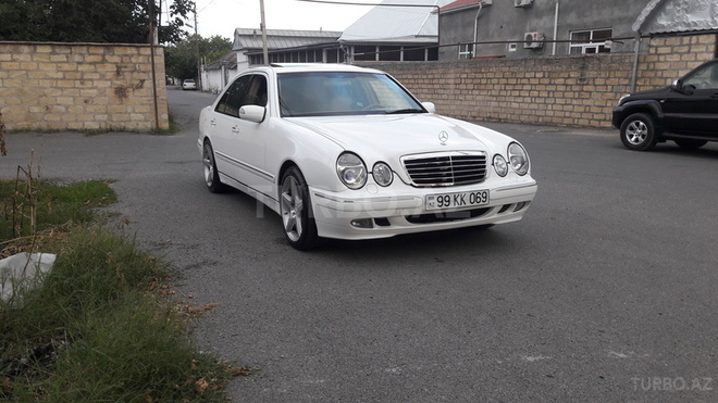 Mercedes E 320 2001, 202,000 km - 3.2 л - Göyçay