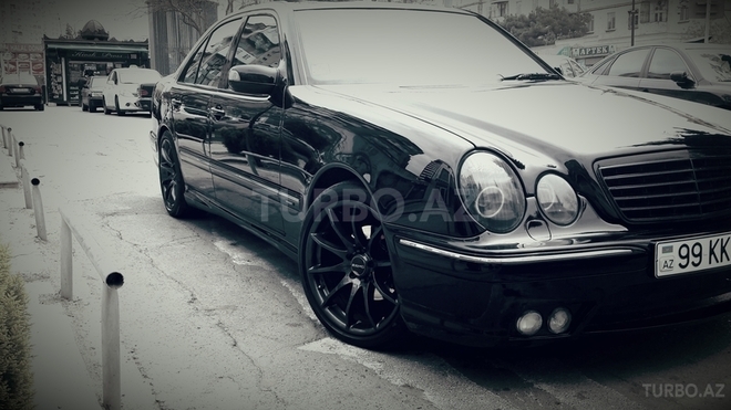 Mercedes E 320 2000, 235,000 km - 3.2 l - Bakı