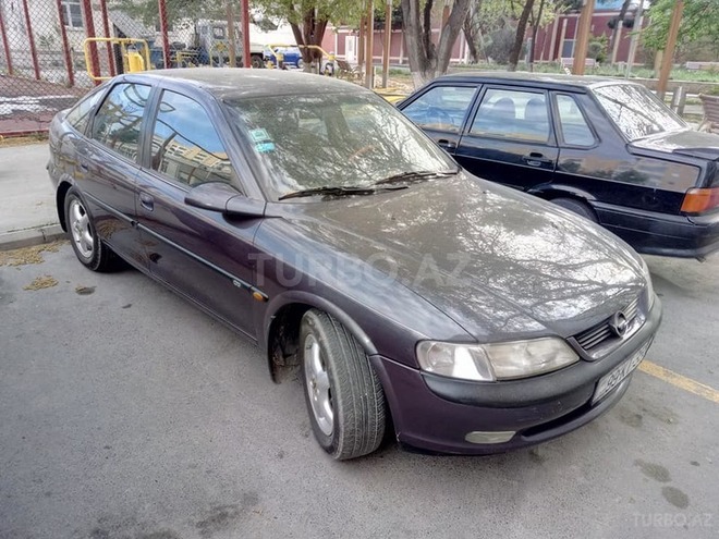 Opel Vectra 1997, 200,000 km - 1.8 l - Bakı