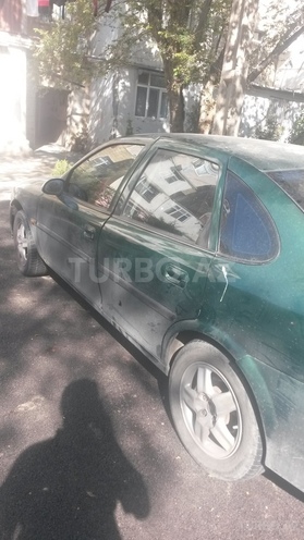 Opel Vectra 1996, 400,000 km - 1.6 l - Sumqayıt