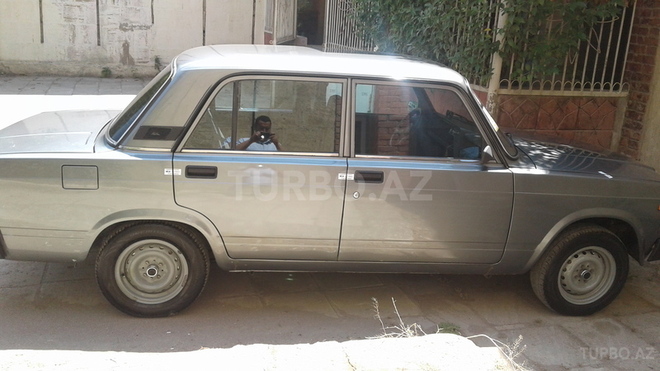 LADA (VAZ) 2107 2010, 130,000 km - 1.6 л - Salyan