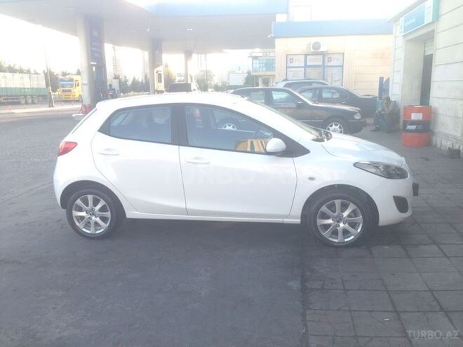 Mazda 2 2014, 10,000 km - 1.3 l - Bakı