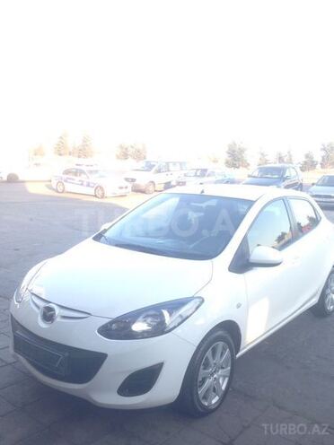 Mazda 2 2014, 10,000 km - 1.3 l - Bakı
