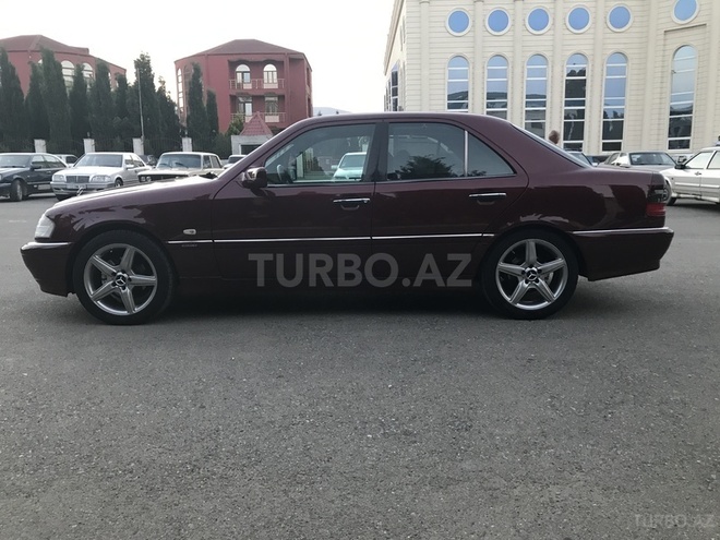 Mercedes C 180 1998, 267,000 km - 1.8 l - Gəncə