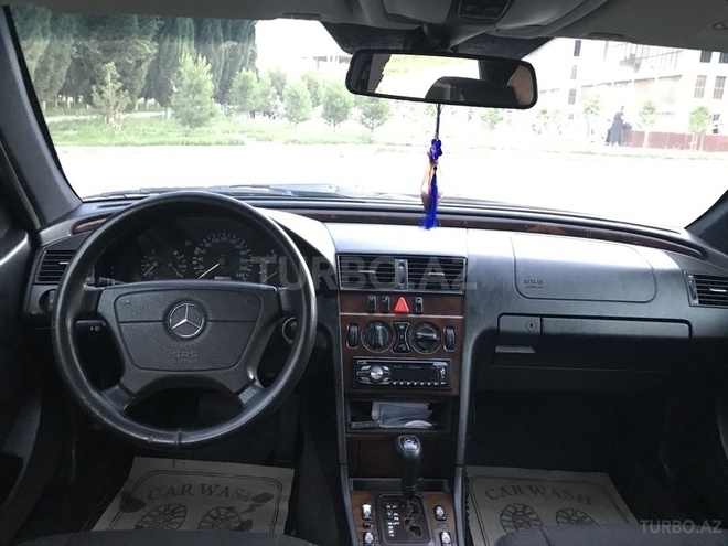 Mercedes C 180 1998, 267,000 km - 1.8 l - Gəncə