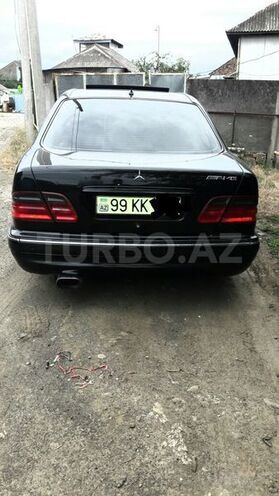 Mercedes E 240 2000, 235,000 km - 2.4 l - Bakı