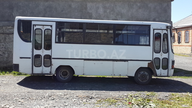Isuzu MD 22 B 1997, 300,000 km - 4.4 l - Zaqatala