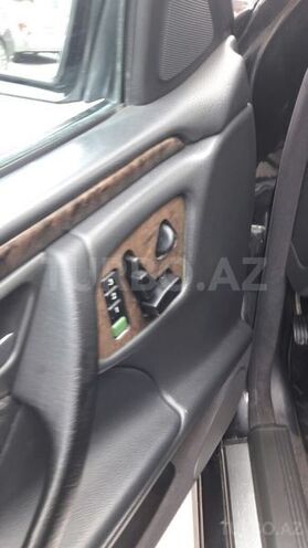 Mercedes E 240 2000, 235,000 km - 2.4 l - Bakı