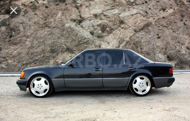 Mercedes E 320 1994, 298,000 km - 3.2 l - Bakı