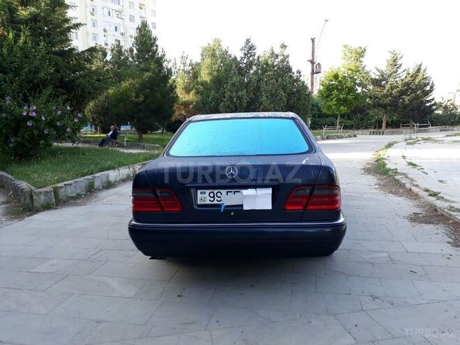 Mercedes E 240 1998, 324,399 km - 2.4 l - Bakı