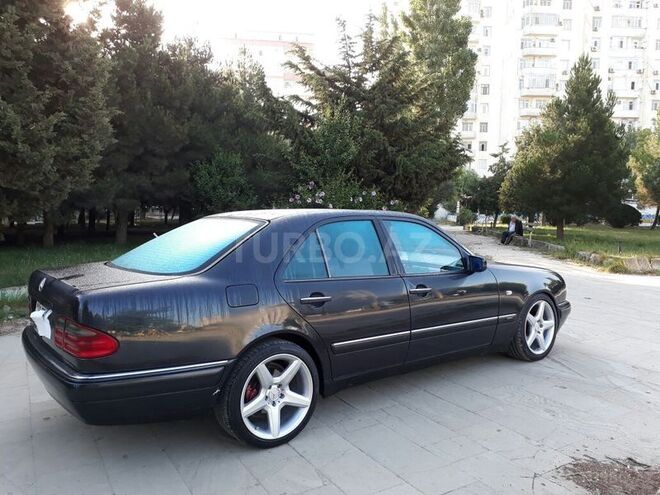 Mercedes E 240 1998, 324,399 km - 2.4 l - Bakı
