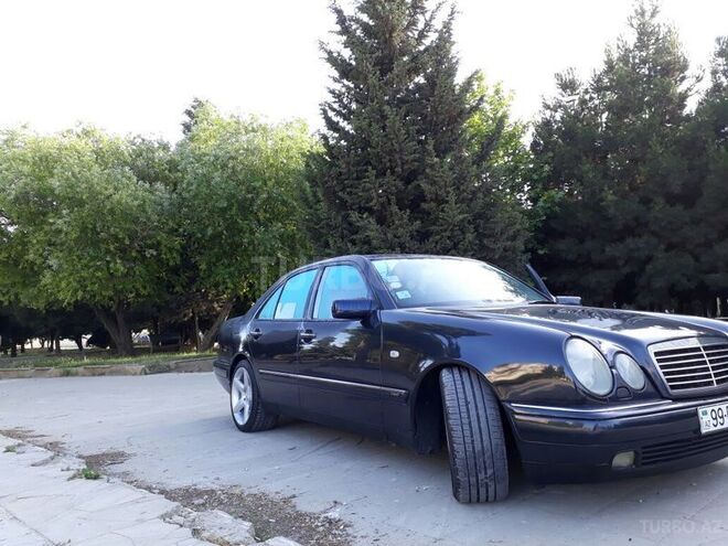 Mercedes E 240 1998, 324,399 km - 2.4 l - Bakı
