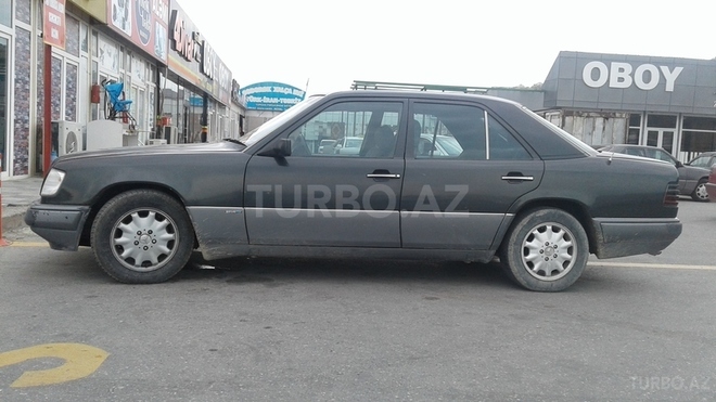 Mercedes E 300 1994, 267,000 km - 3.0 l - Bakı