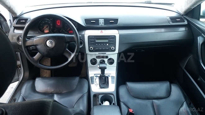Volkswagen Passat 2005, 250,000 km - 2.0 l - Bakı