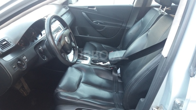 Volkswagen Passat 2005, 250,000 km - 2.0 l - Bakı