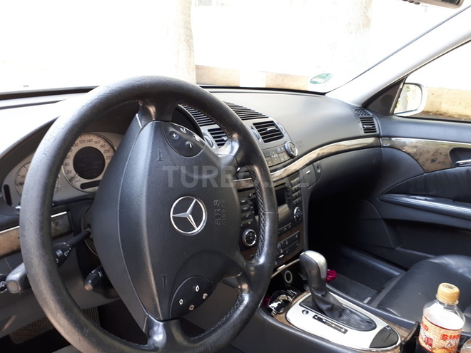 Mercedes E 320 2002, 284,342 km - 3.2 l - Bakı