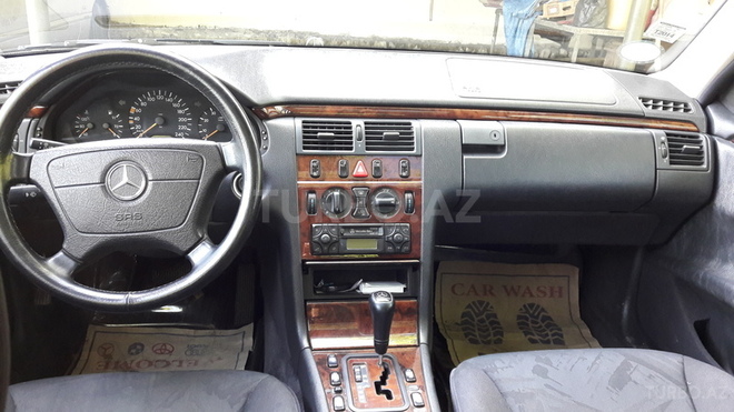 Mercedes E 240 1999, 312,000 km - 2.4 l - Ağdaş