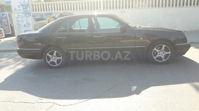 Mercedes E 300 1998, 311,000 km - 3.0 л - Bakı