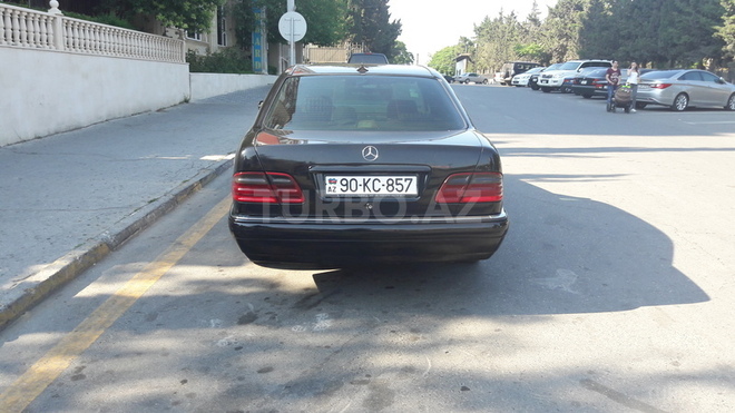 Mercedes E 300 1998, 311,000 km - 3.0 л - Bakı