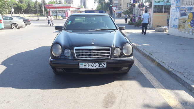 Mercedes E 300 1998, 311,000 km - 3.0 л - Bakı