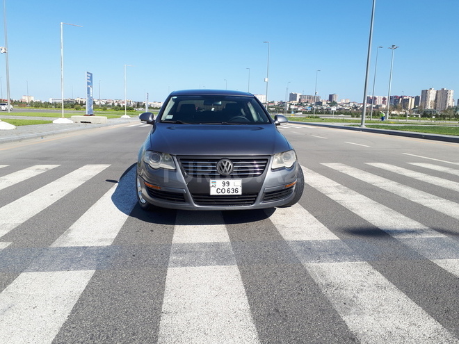 Volkswagen Passat 2005, 252,410 km - 2.0 l - Bakı