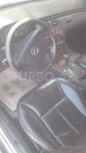 Mercedes E 280 1996, 214,000 km - 2.8 l - Bakı