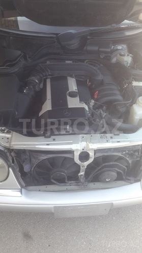 Mercedes E 280 1996, 214,000 km - 2.8 l - Bakı