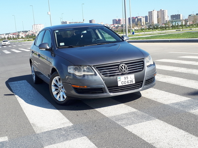 Volkswagen Passat 2005, 252,410 km - 2.0 l - Bakı