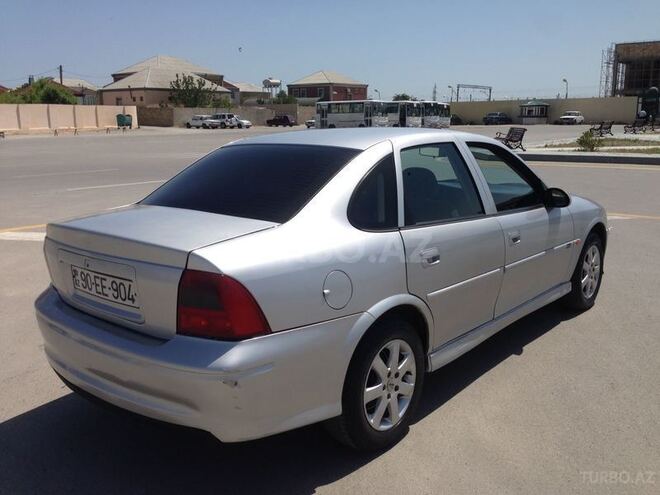 Opel Vectra 1999, 224,000 km - 1.8 l - Sumqayıt