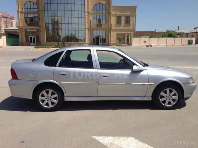 Opel Vectra 1999, 224,000 km - 1.8 l - Sumqayıt