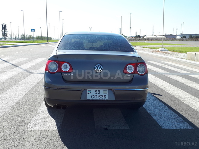 Volkswagen Passat 2005, 252,410 km - 2.0 l - Bakı