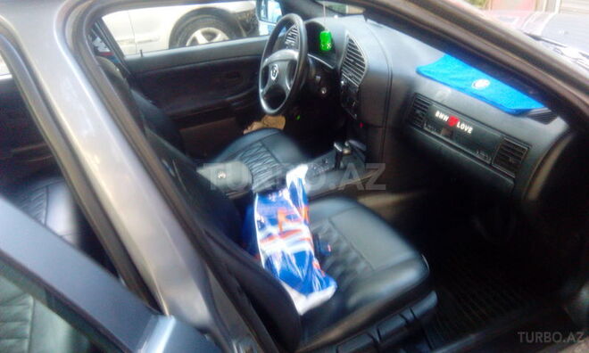 BMW 320 1992, 358,000 km - 2.0 l - Bakı